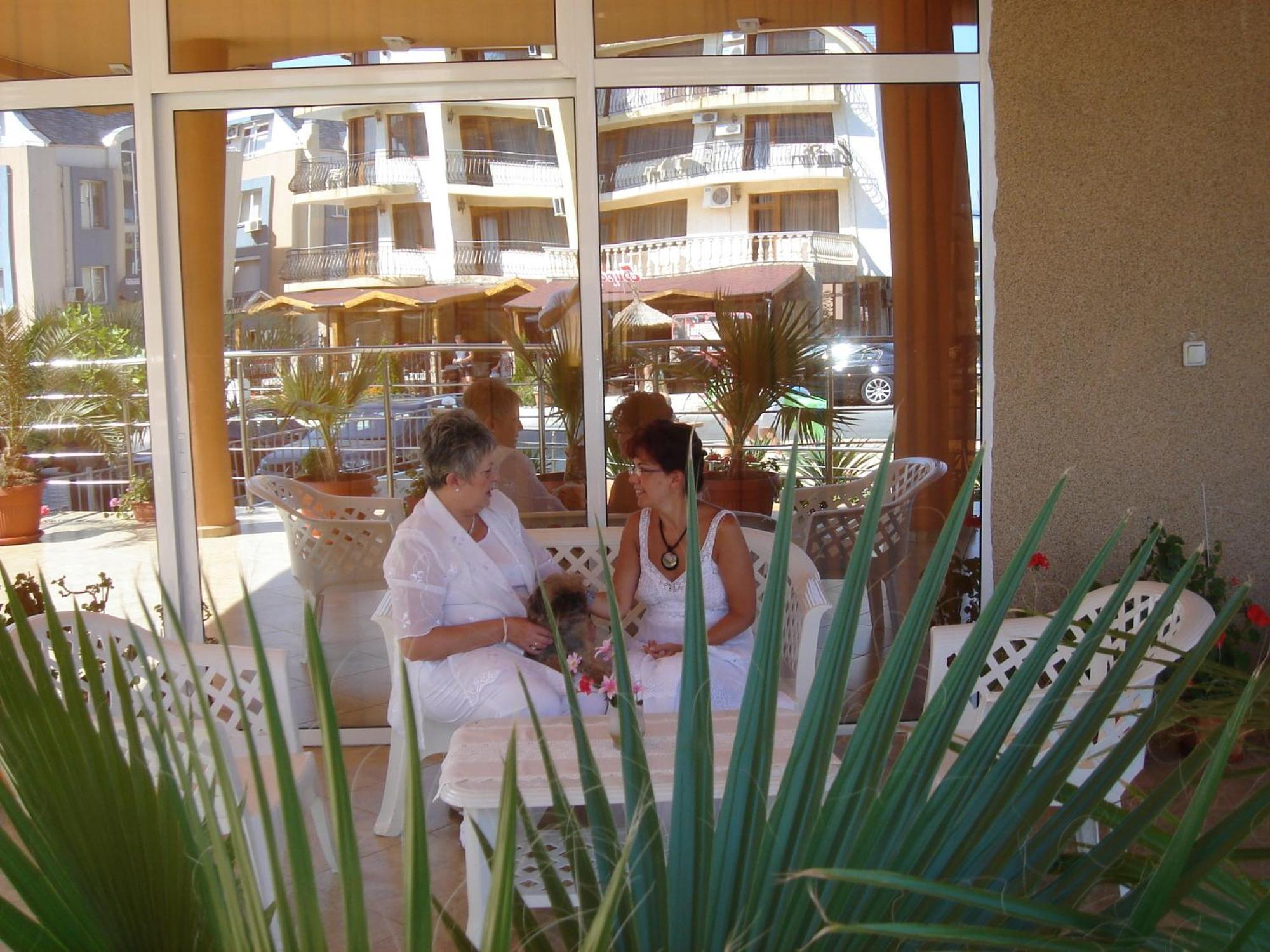 Hotel Venecia Primorsko Zewnętrze zdjęcie